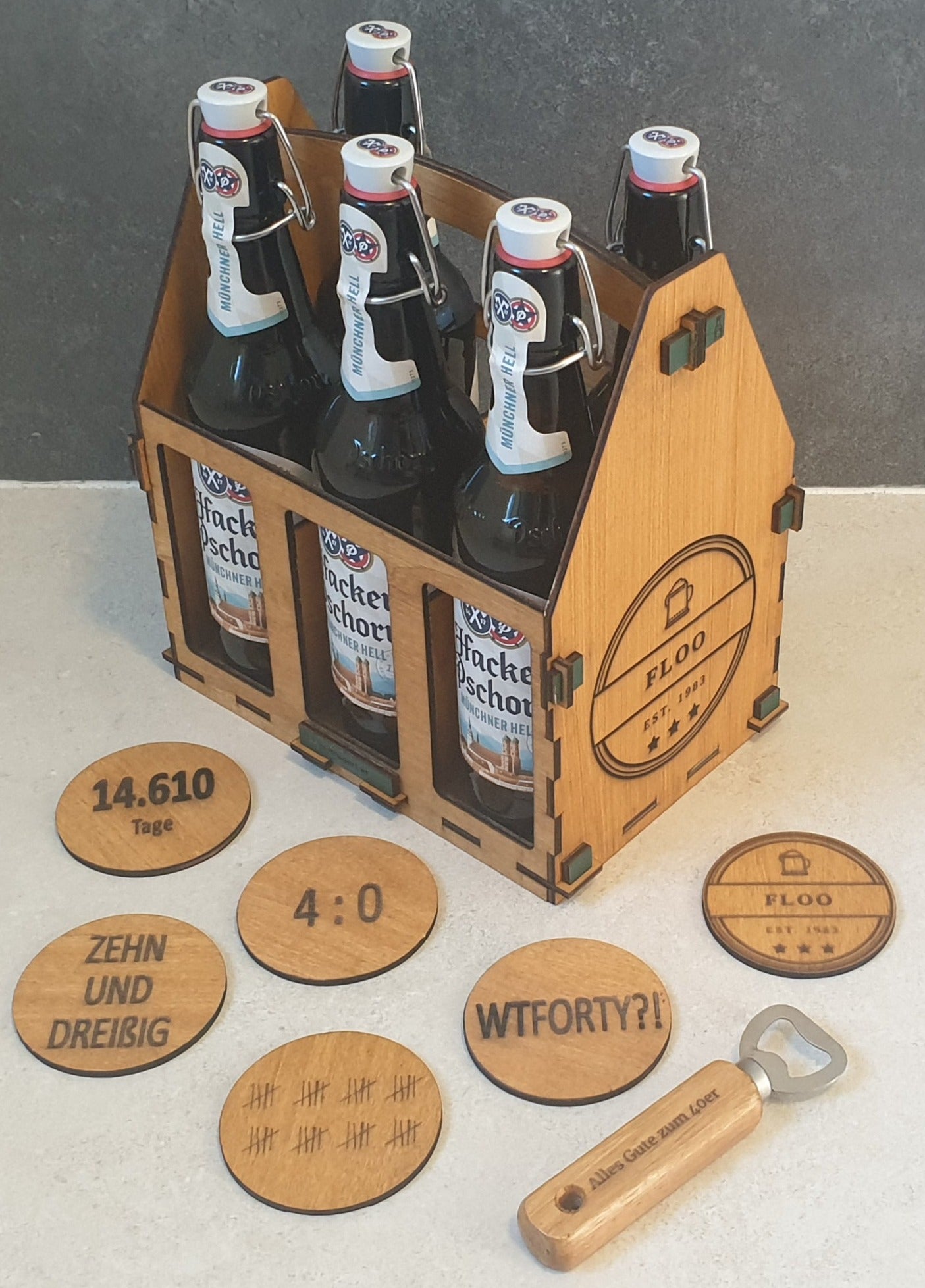 40er Geburtstags Tragerl mit Bierdeckel & -öffner